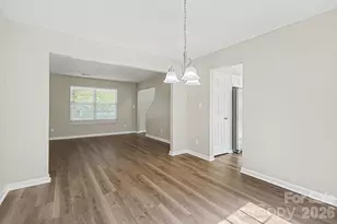 9828 Aventide Ln, Charlotte, NC 28215 - Photo 7