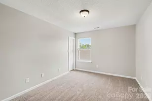 9828 Aventide Ln, Charlotte, NC 28215 - Photo 13