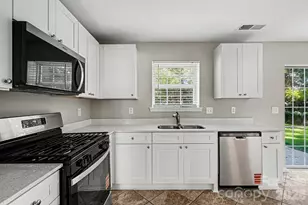 7824 Belchester Cir, Charlotte, NC 28215 - Photo 7