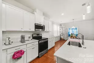 14204 Southbridge Forest Dr, Charlotte, NC 27273 - Photo 9