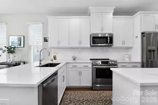 2111 Isom St, Charlotte, NC 28208 - Photo 17
