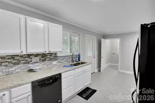 445 Peachtree St, Albemarle, NC 28001 - Photo 21