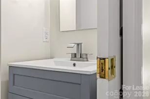 2330 Roswell Ave, Charlotte, NC 28207 - Photo 19