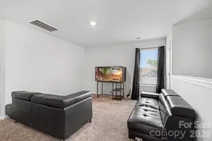 1112 Creedmore Ct, Charlotte, NC 28215 - Photo 19