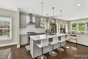131 Grandin Rd, Charlotte, NC 28208 - Photo 3
