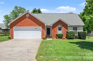 1010 Ridgefield Cir, Indian Trail, NC 28079 - Photo 1