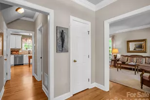1042 Columbine Rd, Asheville, NC 28803 - Photo 7