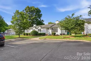 6027 Crape Myrtle Ln, Charlotte, NC 28216 - Photo 21