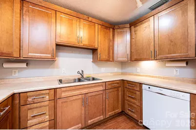 1759 12th Street NE, Hickory, NC 28601 - Photo 19
