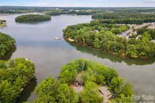 449 Windward Dr, Davidson, NC 28036 - Photo 3