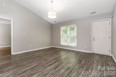 2721 Fairstone Avenue, Charlotte, NC 28269 - Photo 3