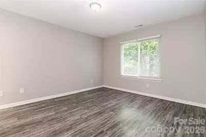 2721 Fairstone Avenue, Charlotte, NC 28269 - Photo 9