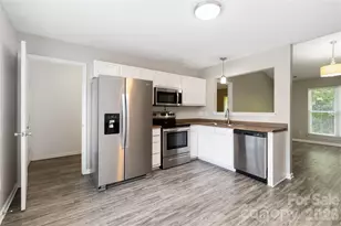 2721 Fairstone Ave, Charlotte, NC 28269 - Photo 5