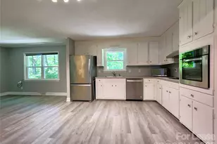 3340 Silver Stream Rd, Charlotte, NC 28226 - Photo 5