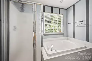 10026 Dauphine Dr, Charlotte, NC 28216 - Photo 25