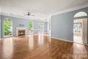 10026 Dauphine Dr, Charlotte, NC 28216 - Photo 7