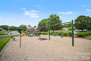 10026 Dauphine Dr, Charlotte, NC 28216 - Photo 47