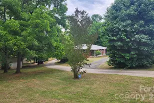 101 Bluebird Ln, Morganton, NC 28655 - Photo 3