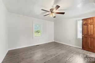 204 Hampshire Ln, Clover, SC 29710 - Photo 15