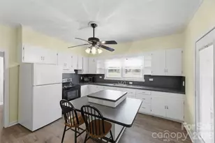204 Hampshire Ln, Clover, SC 29710 - Photo 7