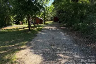 365 Guernsey Ln, Roebuck, SC 29376 - Photo 9