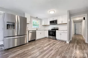 2121 24th St NE, Hickory, NC 28601 - Photo 5