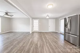 2121 24th St NE, Hickory, NC 28601 - Photo 11