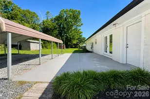2121 24th St NE, Hickory, NC 28601 - Photo 27