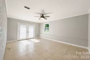 2121 24th St NE, Hickory, NC 28601 - Photo 21