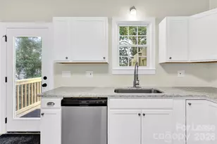 112 Dean St, Gastonia, NC 28052 - Photo 9
