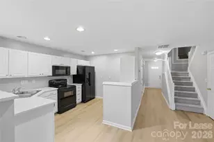 8144 Christmas Ct, Charlotte, NC 28216 - Photo 3