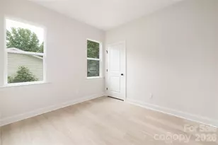 6206 Linda Vista Ln, Charlotte, NC 28216 - Photo 17