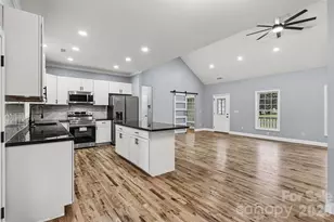 1060 Moss Lake Dr, Clover, SC 29710 - Photo 3
