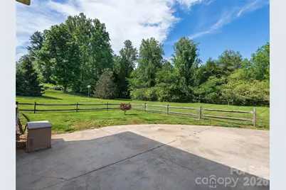 39 Beaumont Drive, Hendersonville, NC 28739 - Photo 25