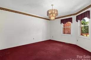 39 Beaumont Dr, Hendersonville, NC 28739 - Photo 5