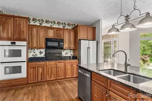 39 Beaumont Dr, Hendersonville, NC 28739 - Photo 9