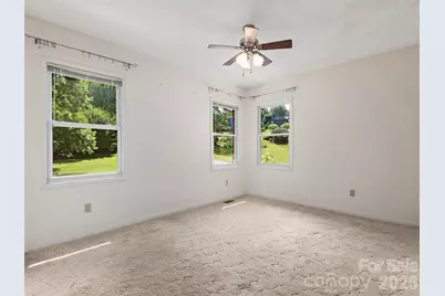 39 Beaumont Drive, Hendersonville, NC 28739 - Photo 17