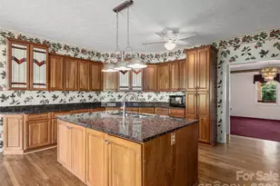 39 Beaumont Dr, Hendersonville, NC 28739 - Photo 7