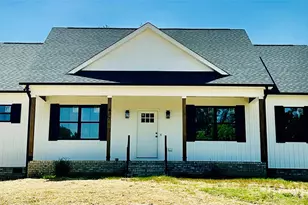 417 E 2nd St, Faith, NC 29041 - Photo 1