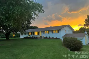 134 W Oakview Rd, Asheville, NC 28806 - Photo 3