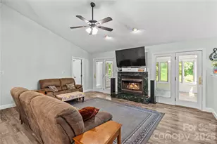 711 Spring Pointe Dr, Stony Point, NC 28678 - Photo 5