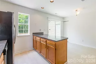5840 Prescott Ct, Charlotte, NC 28269 - Photo 11
