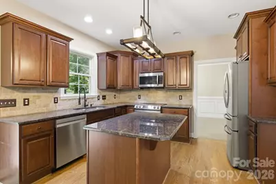190 Meadow Glen Drive, Troutman, NC 28166 - Photo 7