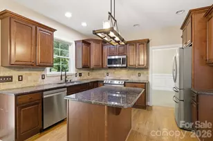 190 Meadow Glen Dr, Troutman, NC 28166 - Photo 7