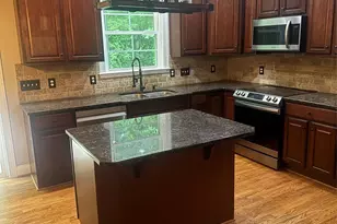 190 Meadow Glen Dr, Troutman, NC 28166 - Photo 5
