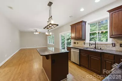190 Meadow Glen Drive, Troutman, NC 28166 - Photo 9