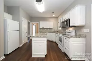 8306 Hornwood Ct, Charlotte, NC 28215 - Photo 11