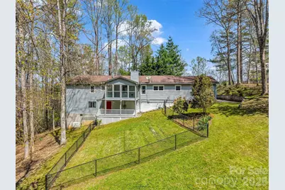 525 Maren Court, Hendersonville, NC 28739 - Photo 3