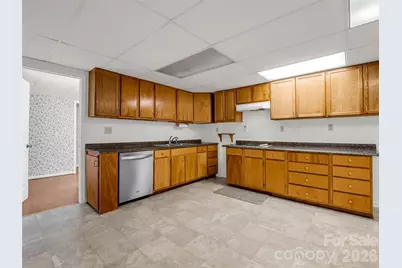 525 Maren Court, Hendersonville, NC 28739 - Photo 23