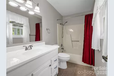 525 Maren Court, Hendersonville, NC 28739 - Photo 19